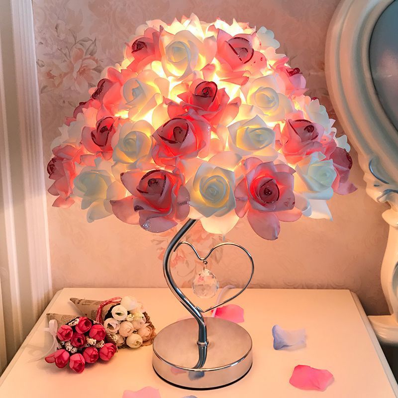 Elegant Heart-Shaped Desk Lamp